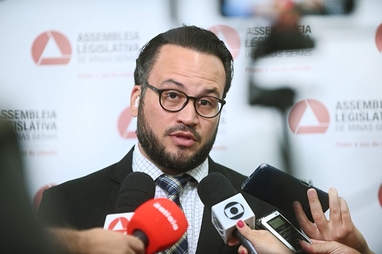 Deputado cobra ações urgentes para segurança e duplicação da BR-381 após acidente fatal em Sabará