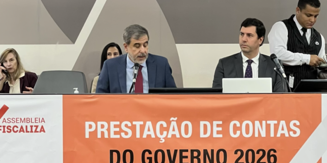 Tito Torres conduz reunião do Assembleia Fiscaliza sobre a gestão ambiental em Minas Gerais